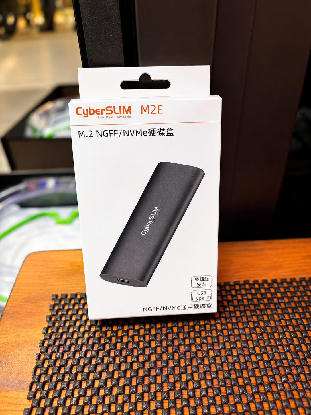 伽利略 DigiFusion M.2 SSD 外接盒 (NGFF/NVMe通用硬碟盒 免螺絲安裝 Type-C) 黑